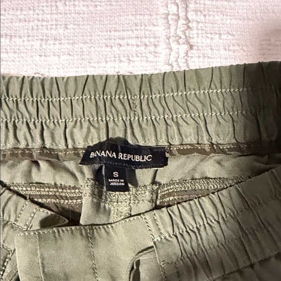 Banana Republic Olive Green Women's 100% Lyocell Joggers - Picture 4 of 7